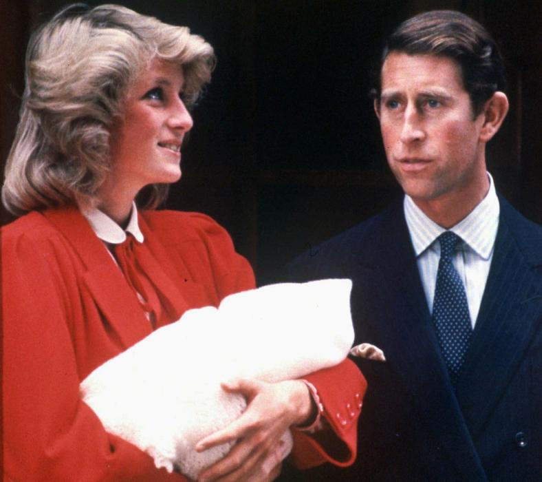 Diana, Charles a syn Harry, září 1984
