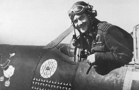 Letec Jan Zumbach létal v RAF s kačerem Donaldem na kokpitu. Život v míru jej nudil, tak se stal pašerákem a žoldákem.