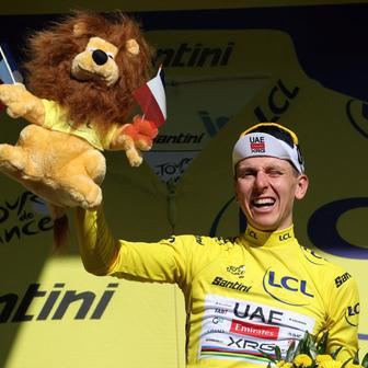 Tadej Pogačar po vítězné desáté etapě na Tour de France 2026