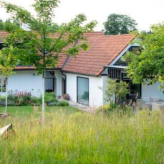 Chalupu najdete v krajině České Kanady.