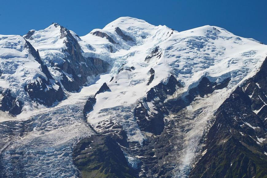 Při výstupu na Mont Blanc zemřeli dva Češi, třetí člen výpravy utrpěl zranění