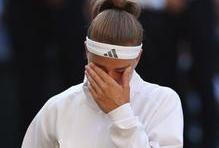 Karolína Muchová po porážce ve finále Wimbledonu 2026