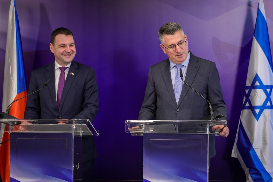Saar a Macinka se během posledního půlroku setkali už počtvrté. Oba ministři na tiskové konferenci mluvili o osobním přátelství, které podle nich usnadňuje i česko-izraelskou spolupráci.