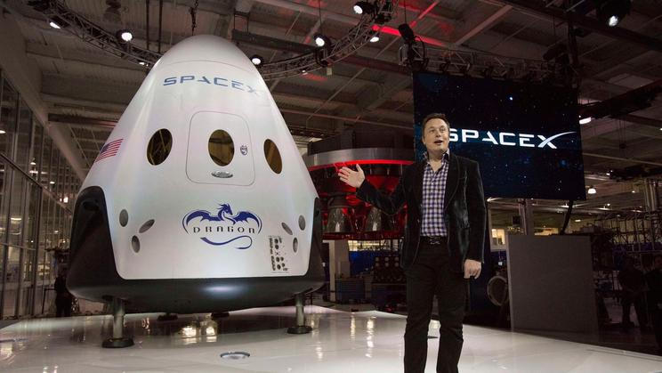 Space X představila Dragon 2