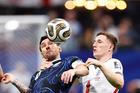 Lionel Messi a Elliot Anderson v semifinále MS 2026 Argentina - Anglie