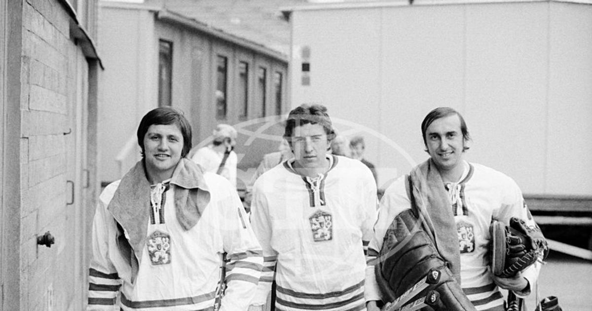 Zemřel legendární rozhodčí, kterého málem uškrtil rozzuřený Holeček