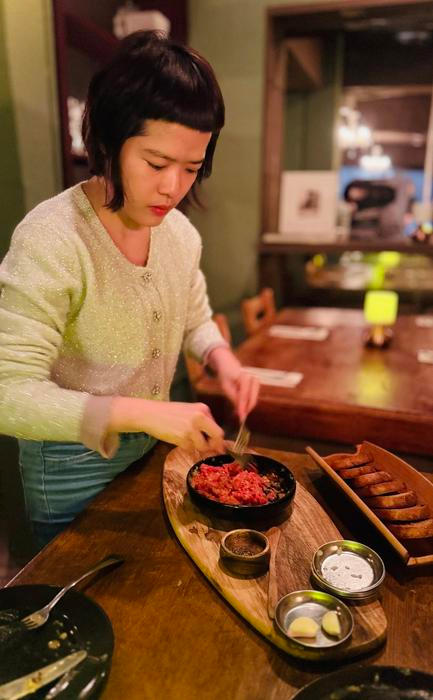 Některé české speciality se však na menu dát ani nepokoušel. “Chtěl jsme dát na menu ovocné knedlíky, ale tchajwancům přijde hrozně zvláštní, že by člověk měl jako hlavní jídlo něco sladkého,” přibližuje. 