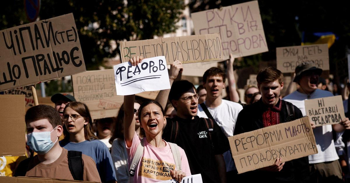 Fedorovo odvolání spustilo na Ukrajině lavinu demonstrací, protestovalo se i mimo Kyjev