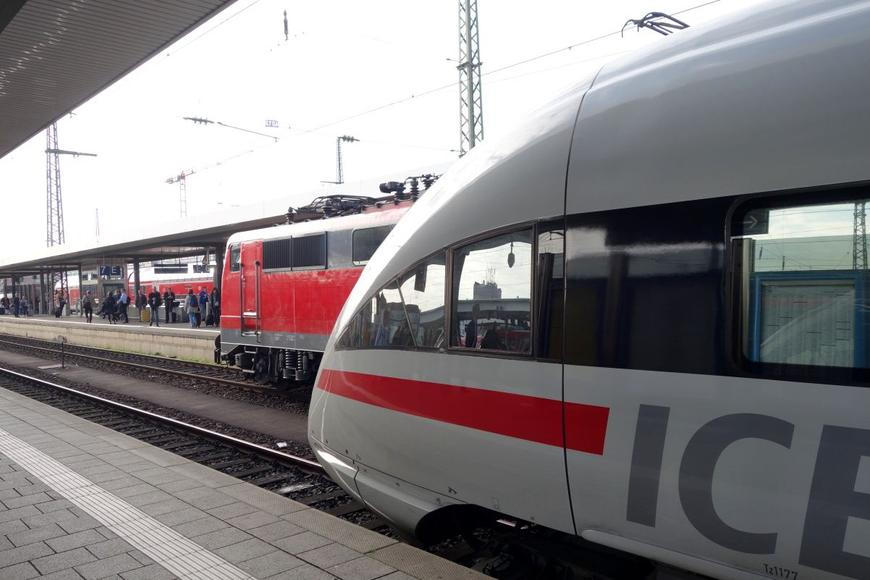 Rychlovlak v Německu udělal neplánovanou zastávku. Došel toaletní papír