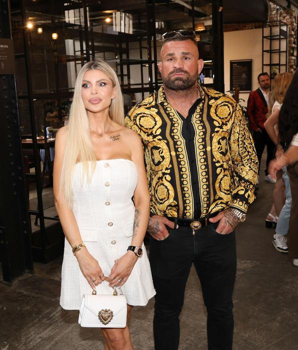 Lela Vémola, Karlos Vémola