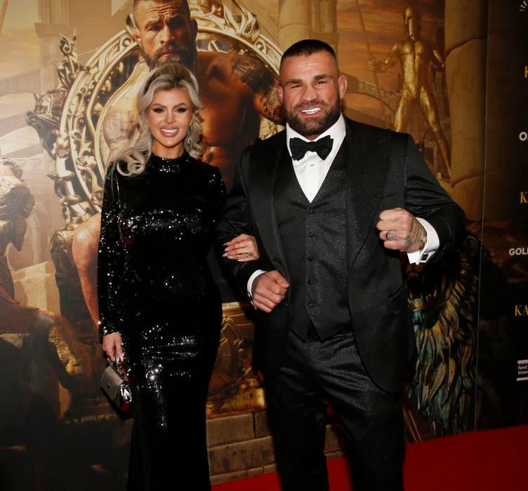 Karlos Vémola, Lela Ceterová