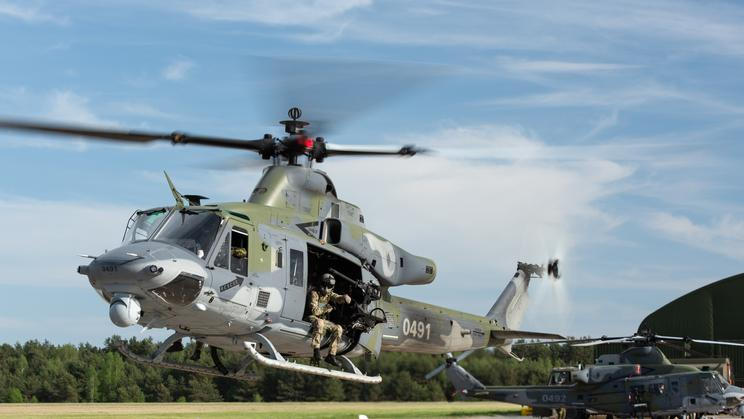 Vrtulníky UH-1Y Venom.