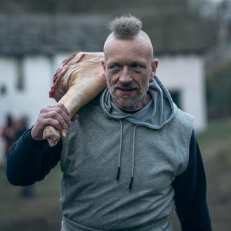 Viktor Tauš v seriálu Jobovka. 