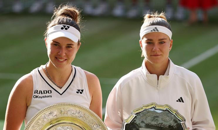 Linda Nosková a Karolína Muchová po finále Wimbledonu 2026