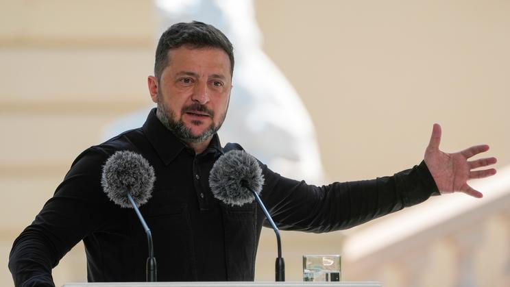 Ukrajinský prezident uvedl, že v pátek měl schůzku o ukrajinské politice vůči Polsku, ze které vzešlo několik důležitých rozhodnutí. Jedním z nich je zmíněné zpřístupnění archivů.