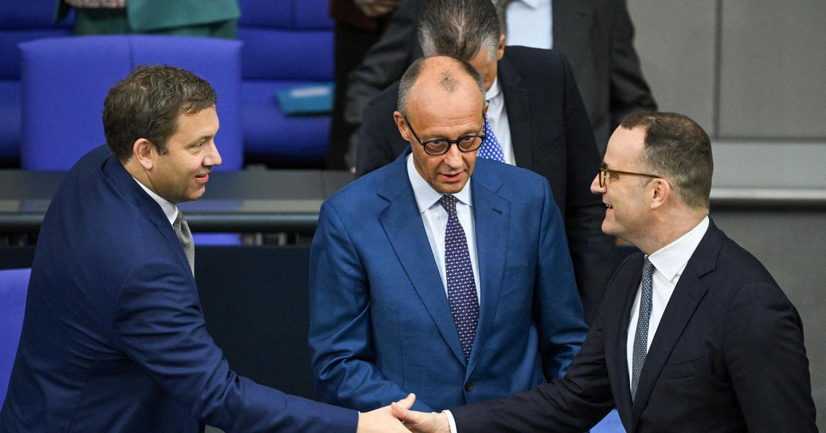Předseda poslanecké frakce CDU/CSU Spahn rezignoval kvůli kauze s náhradní matkou