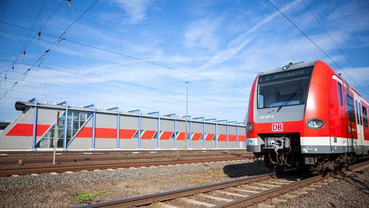 Ilustrační fotografie, Deutsche Bahn, vlak, 2017