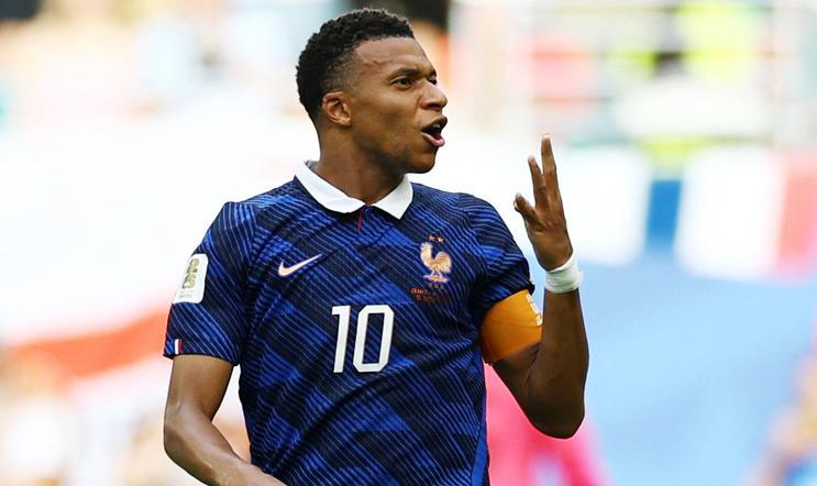 Kylian Mbappé slaví gól v zápase o bronz Francie – Anglie na MS 2026