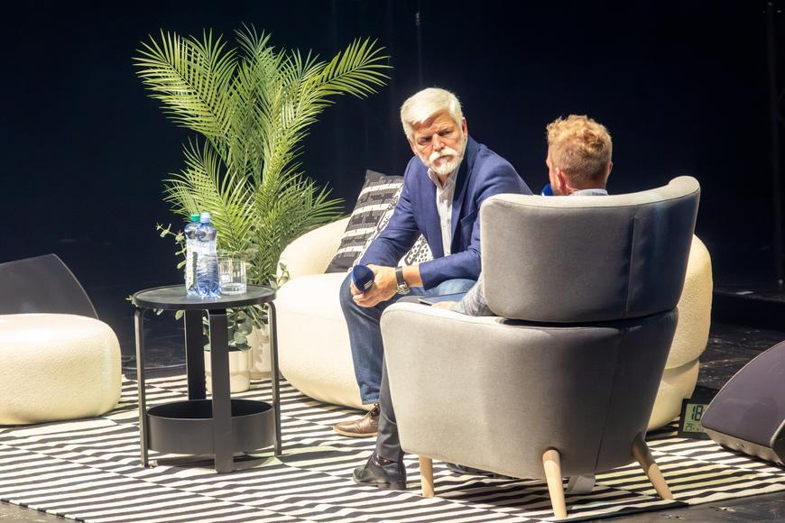 Můžu vládě znepříjemnit život, pohrozil prezident a řekl jak. Babiš ihned reagoval