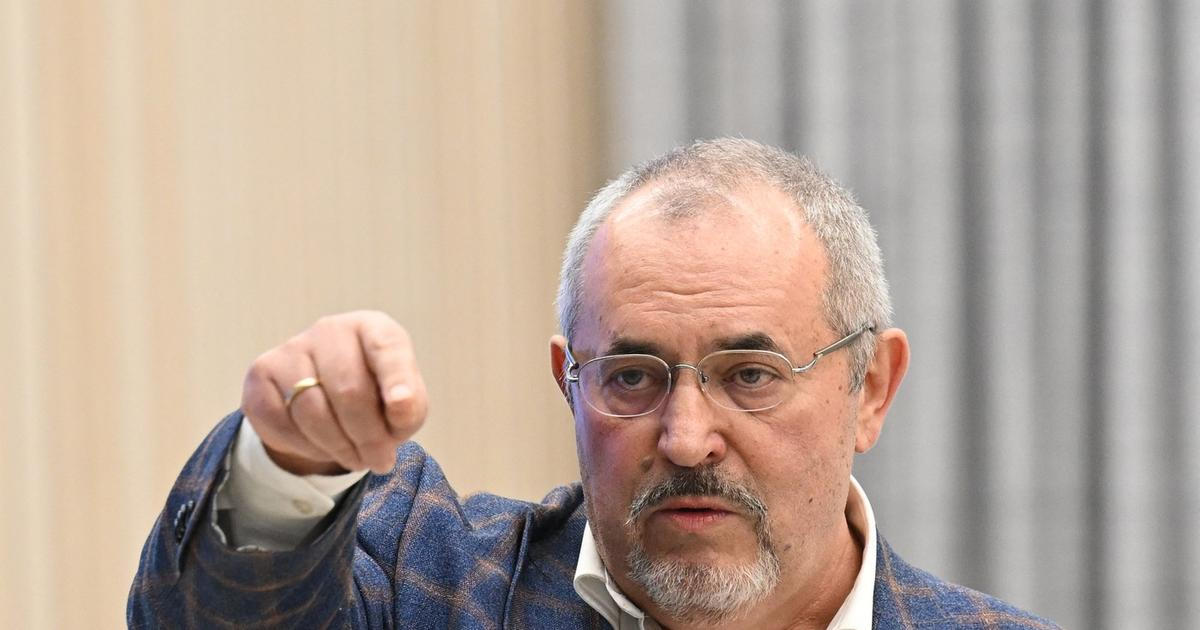„Doufám, že zůstanu živ a na svobodě.“ Putinův kritik Naděždin odstoupil z kampaně