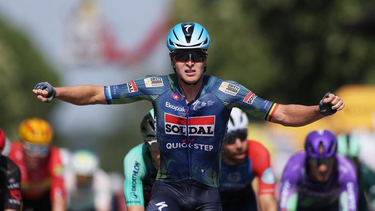Tim Merlier v cíli osmé etapy Tour de France 2026
