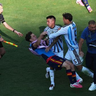 Leandro Paredes po závěrečném hvizdu finále Argentina - Španělsko na MS 2026