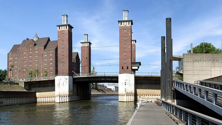 Město Duisburg je jedním z příkladů úpadku německých měst v Porúří.