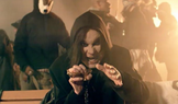 Ozzy Osbourne ve videoklipu k písni Straight to Hell, kde vystupuje v roli satanského vypravěče v kápi.