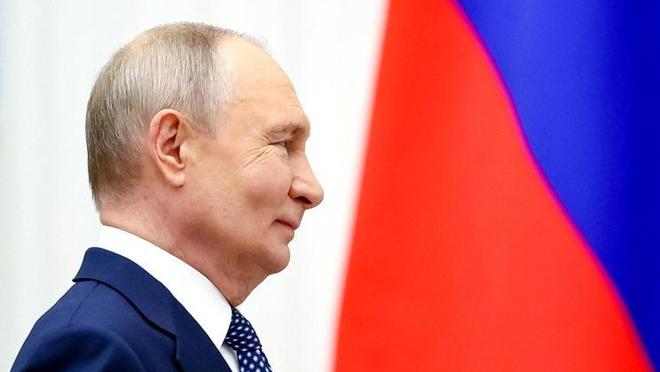 Russian President Vladimir Putin attends a ceremony to present state decorations to parents of large families in Moscow