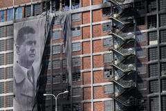 požár, požářiště, výšková budova č.34, Baťův areál --- Fire of high-rise building in Zlin, former Bata shoe factory complex