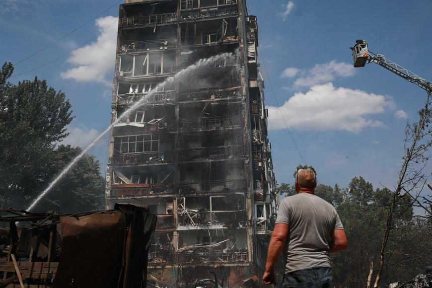 Nejméně tři mrtví a 13 raněných po ruském bombardování Záporoží, uvedly úřady