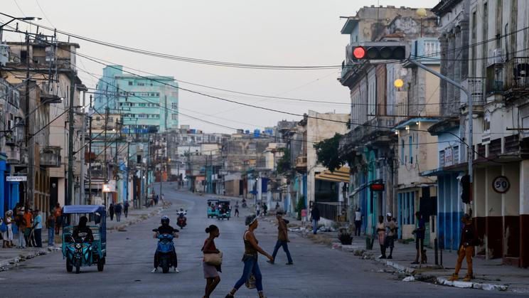 Cuba restores national power grid after blackout, operator UNE says