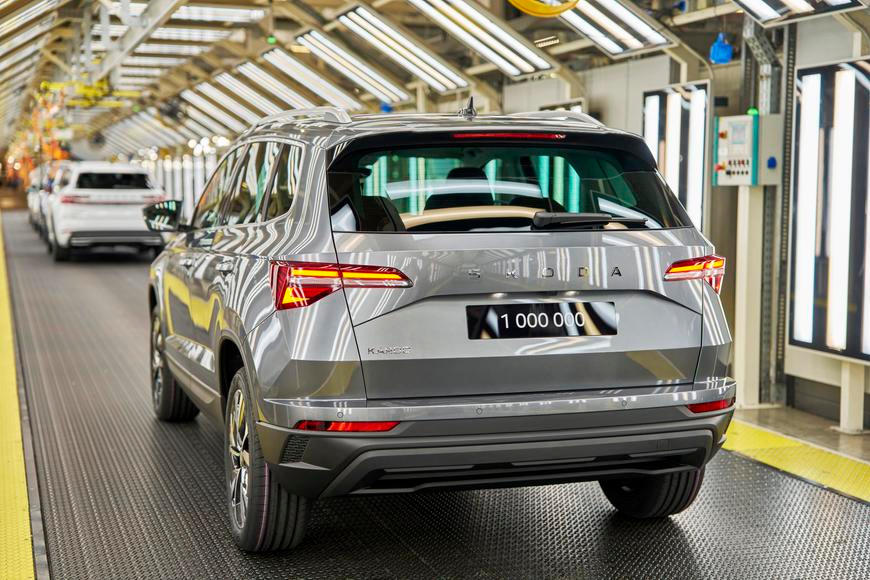 Škoda jako poslední záchrana VW? Vyrábí levně, mohla by dostat i výrobu volkswagenů