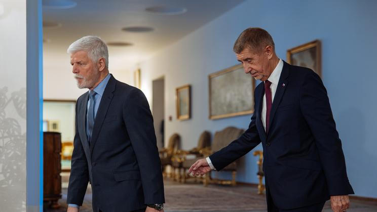 Prezident Petr Pavel se setkal s premiérem Andrejem Babišem