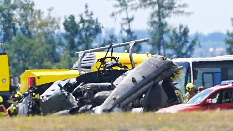 vrtulník Bell UH-1Y Venom, pád, trosky, hasiči, záchranáři