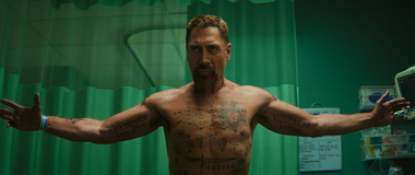 Javier Bardem jako odsouzený a čerstvě propuštěný May Cady v minisérii Mys hrůzy (2026).
