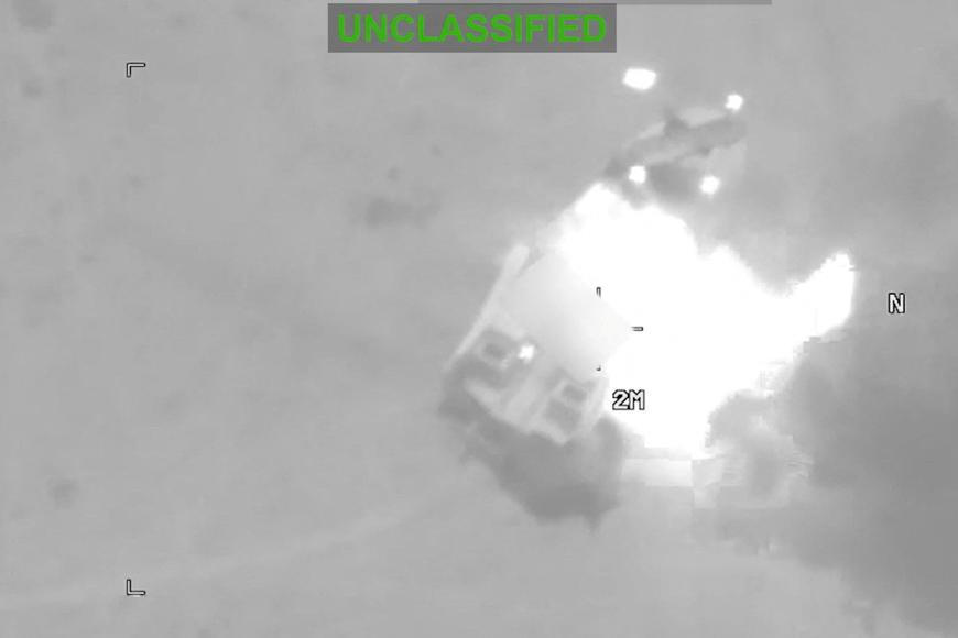 USA zahájily 13. noc úderů na Írán, exploze hlásí i oblast Hormuzského průlivu