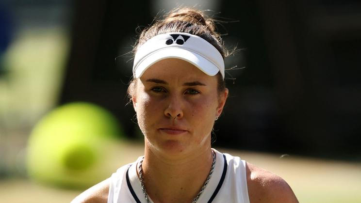 Linda Nosková ve finále Wimbledonu 2026 s Karolínou Muchovou
