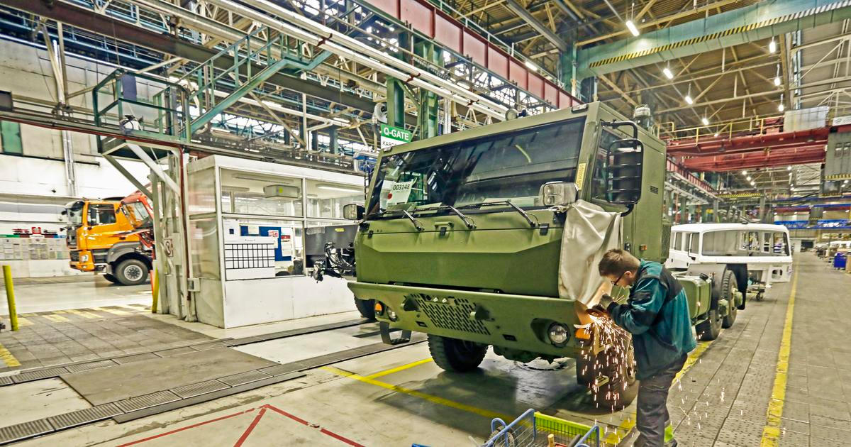 Čína zařadila 14 firem z EU na sankční seznam, je mezi nimi i Tatra Trucks