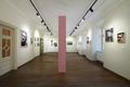 Instalace expozice Bruce Weber: Faces in the crowd. Výstava potrvá do 11. července 2026. 
