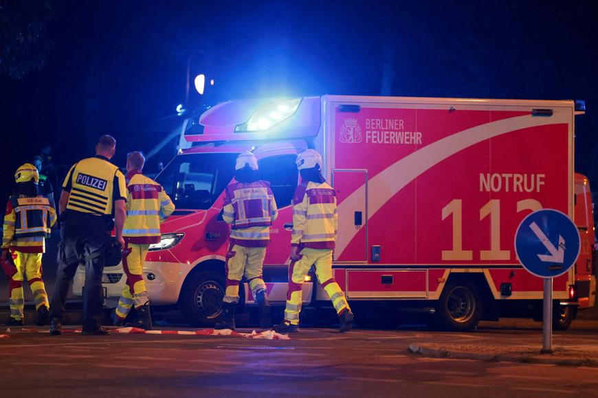 Do účastníků berlínského Pridu najelo auto. Jeden člověk zemřel, nejméně 14 je zraněných