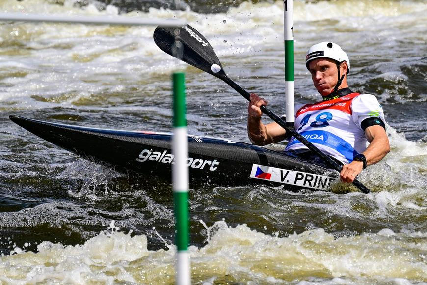 Přindiš má zlato, vychutnal si největšího favorita. Ten před ním smekl