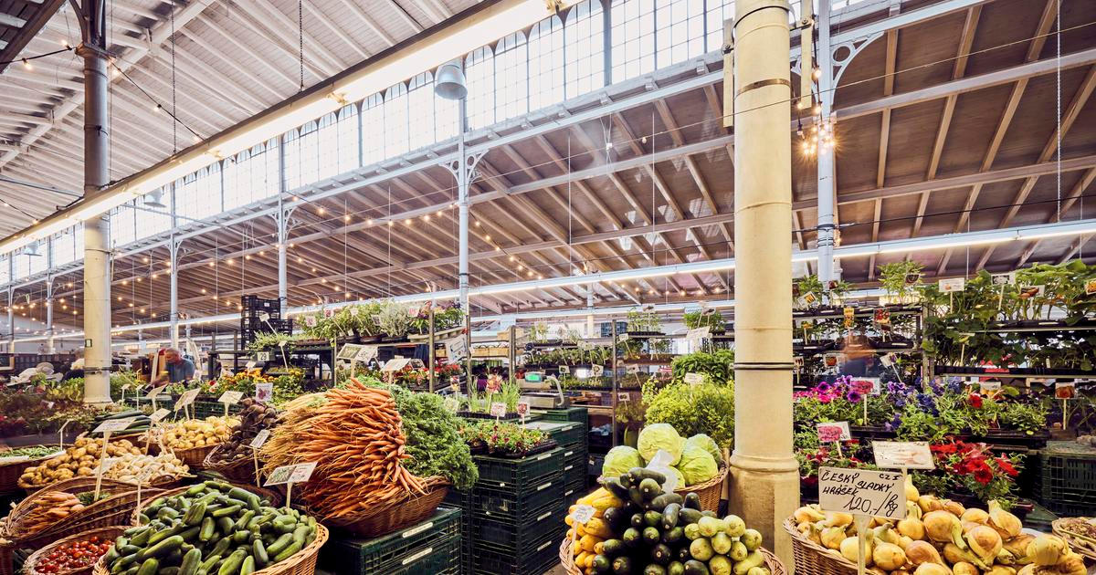 Obliba farmářských trhů roste, za čerstvost a lokálnost jsou lidé ochotni si připlatit