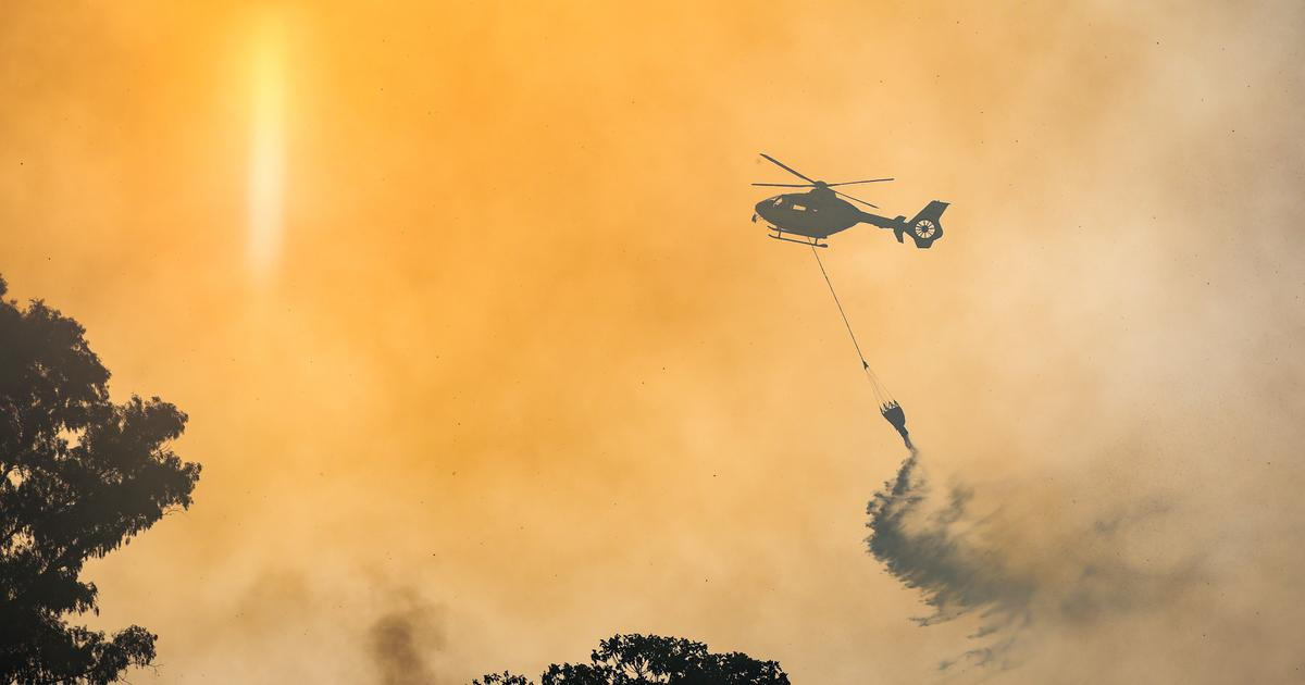 Ohnivé peklo na jižním pobřeží Jadranu. Stovky lidí utekly před požáry na lodích