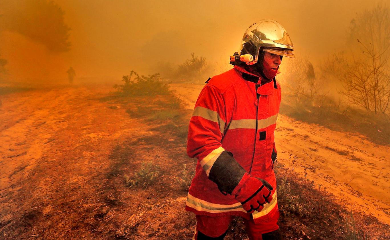 Wildfire in Lege-Cap-Ferret