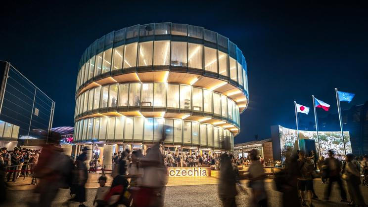 Demolice českého pavilonu na Expu 2025 v japonské Ósace, který jako poslední ze všech národních pavilonů stále stojí na výstavišti, začne 1. srpna. Zakázku získala japonská firma. Konečné náklady se mohou ještě změnit podle průběhu prací.