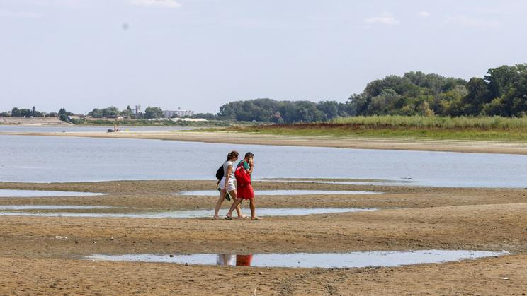Low water levels on the Danube River in Apatin