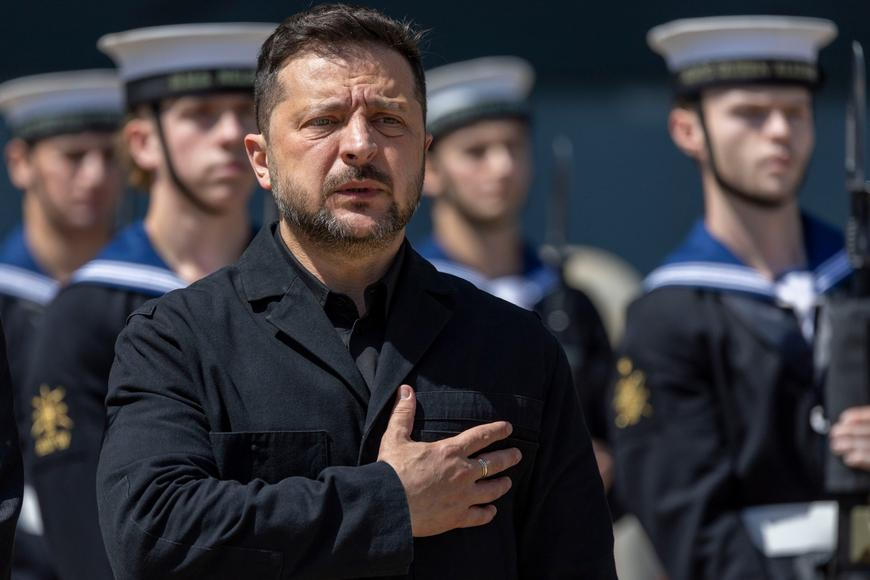 Zelenskyj je v USA. Od Trumpa bude mezi čtyřma očima žádat střely do Patriotů