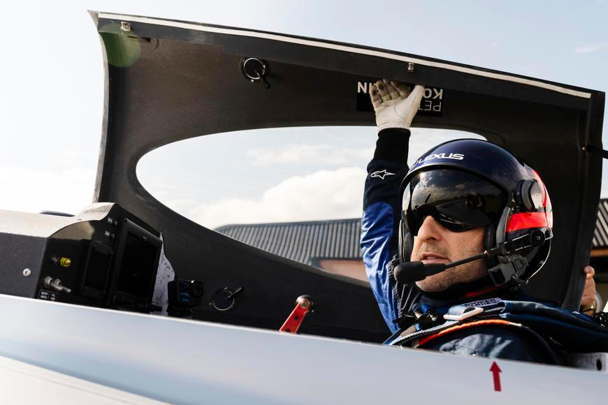 Letadlo se třese a motory náhle ztichnou. Zkušený pilot odhalil, kdy není důvod panikařit