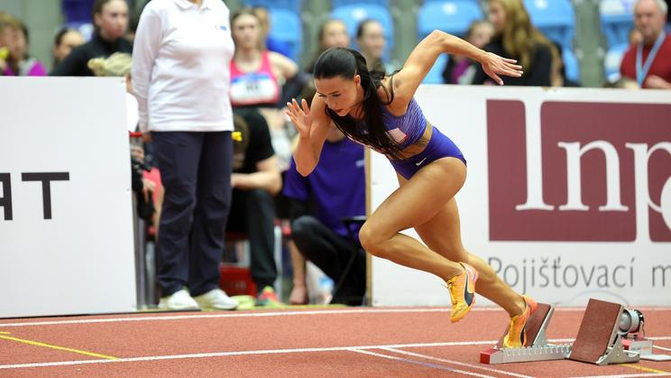 Nikola Bendová, sportovkyně, atletka, běžkyně 400 m, start